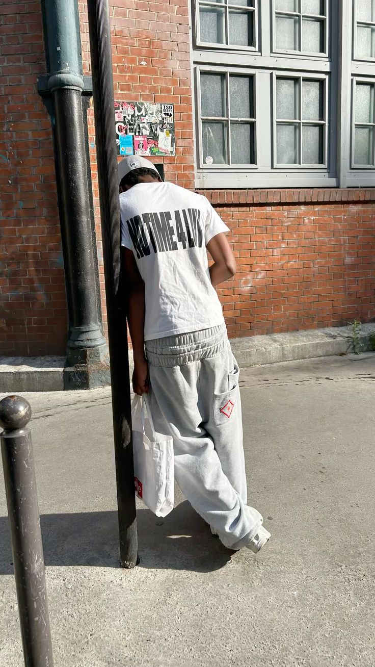 Corteiz "No time 4 luv" tee